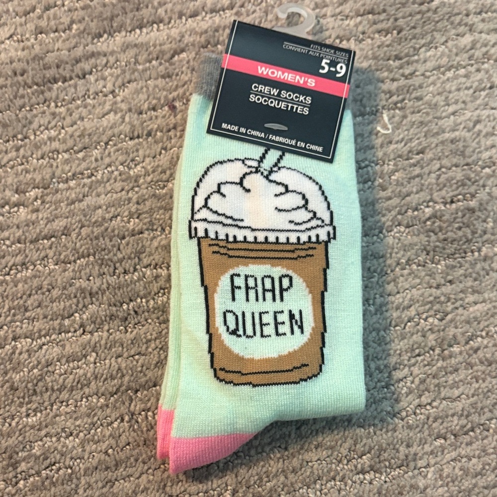 Women's Mint Crew Socks with 'Frap Queen' Graphic and Pink Accents